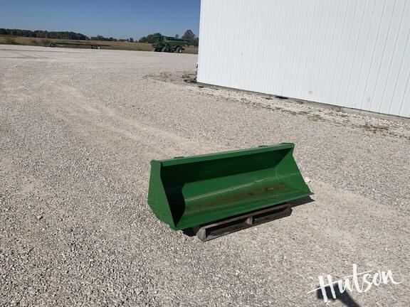 Image of John Deere Bucket Primary image