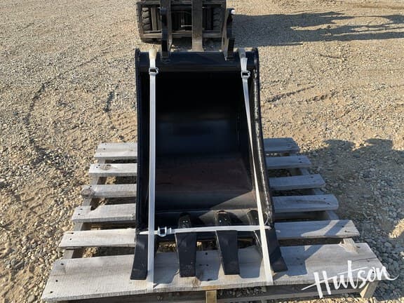 Image of John Deere BYT10978 equipment image 2