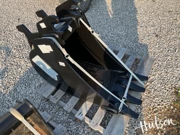 Main image John Deere Compact Excavator Bucket