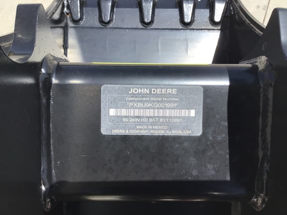 Image of John Deere Excavator Bucket equipment image 2