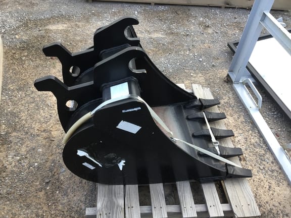 2024 John Deere Excavator Bucket Equipment Image0