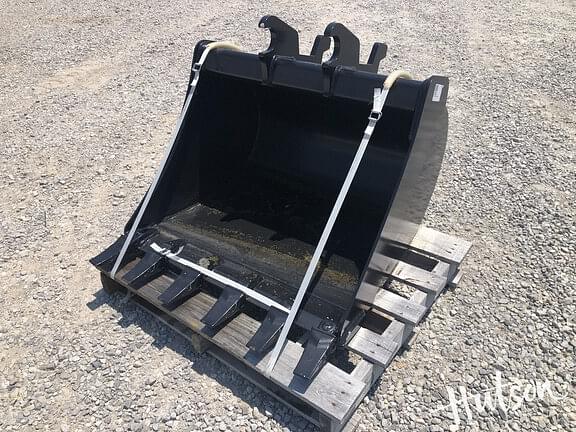 Image of John Deere Compact Excavator Bucket equipment image 3