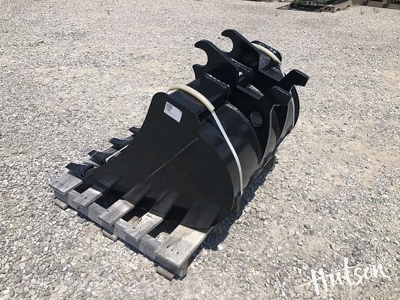 Image of John Deere Compact Excavator Bucket equipment image 1