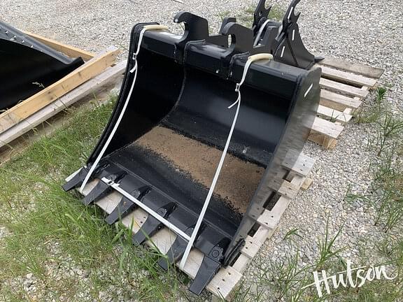 Image of John Deere Compact Excavator Bucket equipment image 2