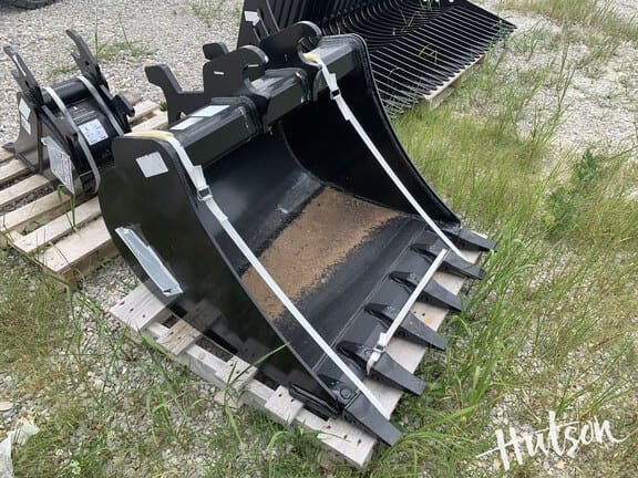 2024 John Deere Compact Excavator Bucket Equipment Image0