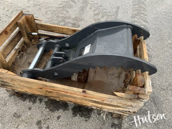 Image of John Deere BYT11748 equipment image 1