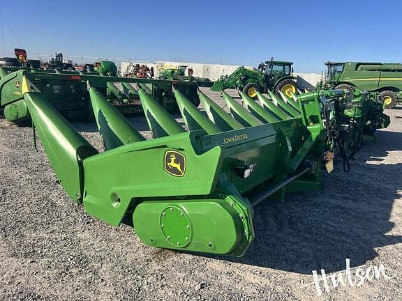 Image of John Deere C12F equipment image 4