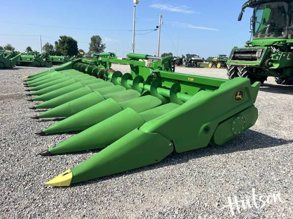Image of John Deere C12F equipment image 2