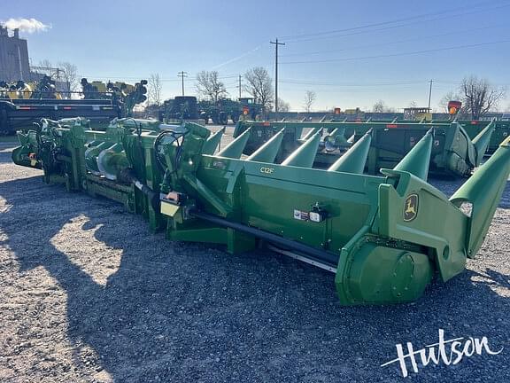 Image of John Deere C12F equipment image 3