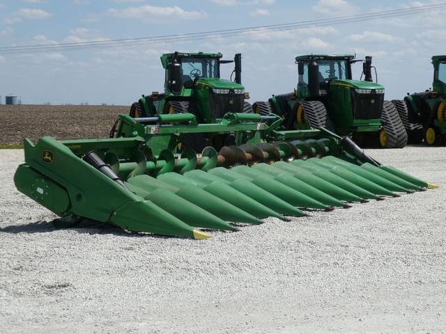 Image of John Deere C12F equipment image 2