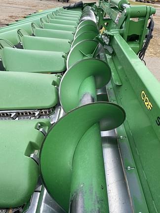 Image of John Deere C12F equipment image 2