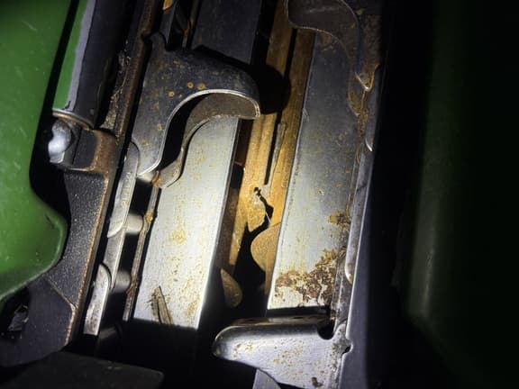 Image of John Deere C12F equipment image 4