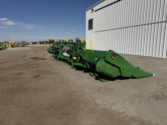 Image of John Deere C12F equipment image 2