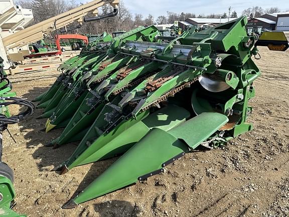 Image of John Deere C12F equipment image 1