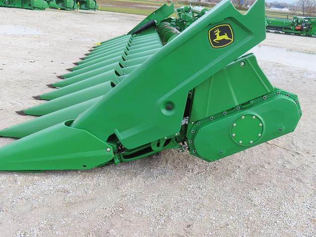 Image of John Deere C12F equipment image 1