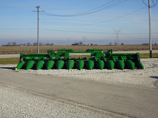 Image of John Deere C12F equipment image 1