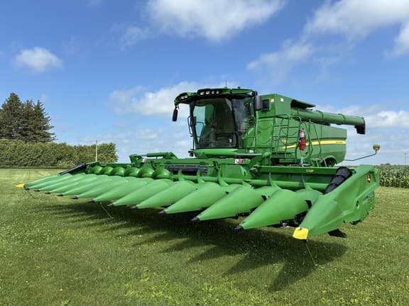 Image of John Deere C12F Primary image