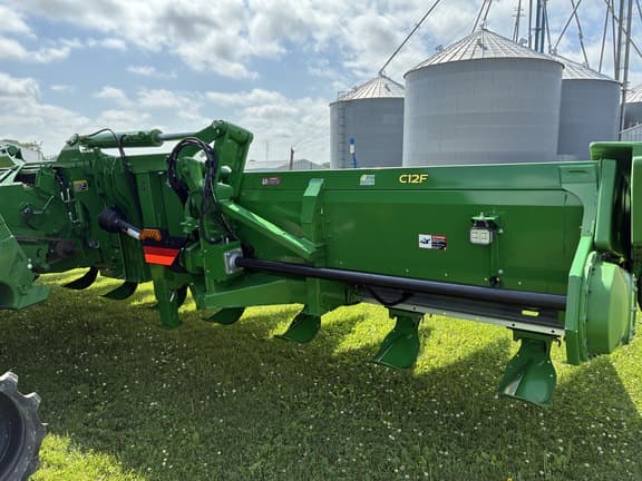 Image of John Deere C12F equipment image 4