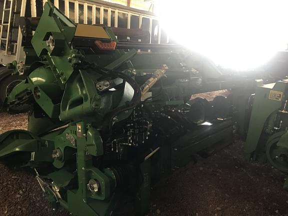 Image of John Deere C12F equipment image 1