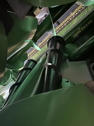 Image of John Deere C12F equipment image 4