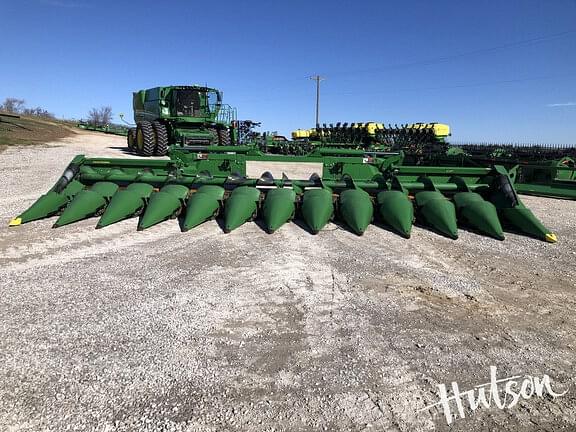 Image of John Deere C12F equipment image 1