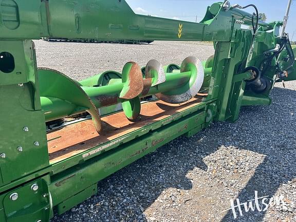 Image of John Deere C12F equipment image 4