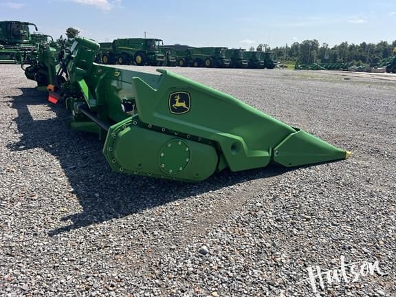 Image of John Deere C12F equipment image 3