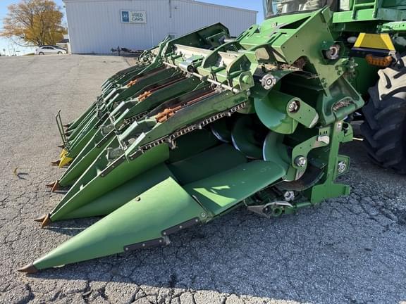 Image of John Deere C12F equipment image 2