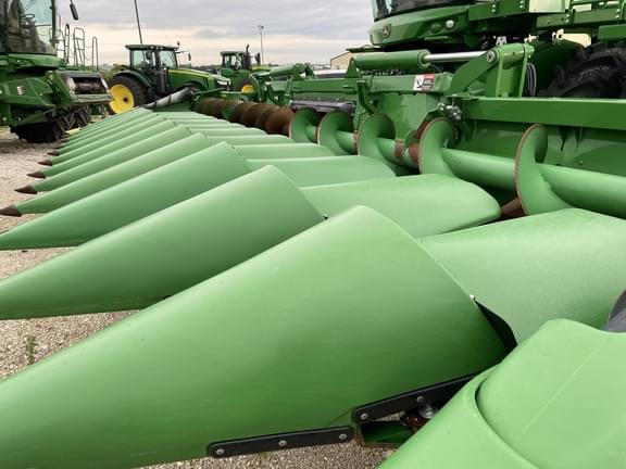 Image of John Deere C12F Primary image