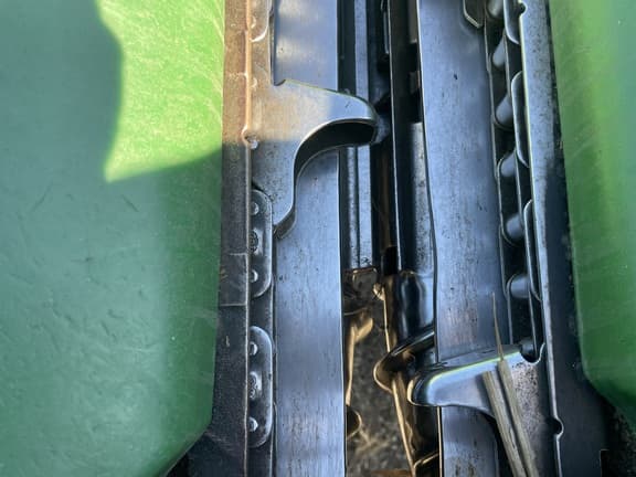 Image of John Deere C12F equipment image 4