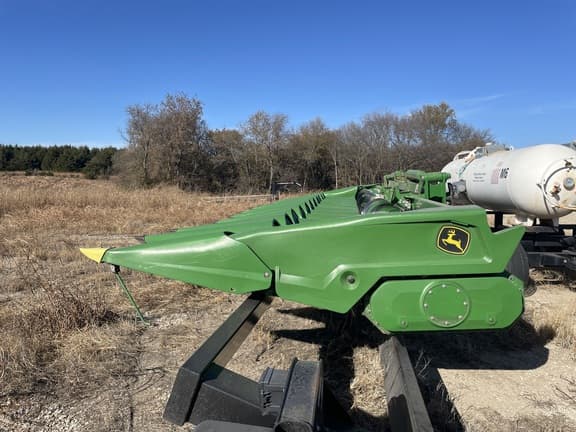 Image of John Deere C12F equipment image 1
