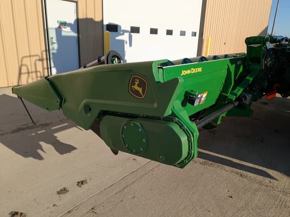 Image of John Deere C12F equipment image 2