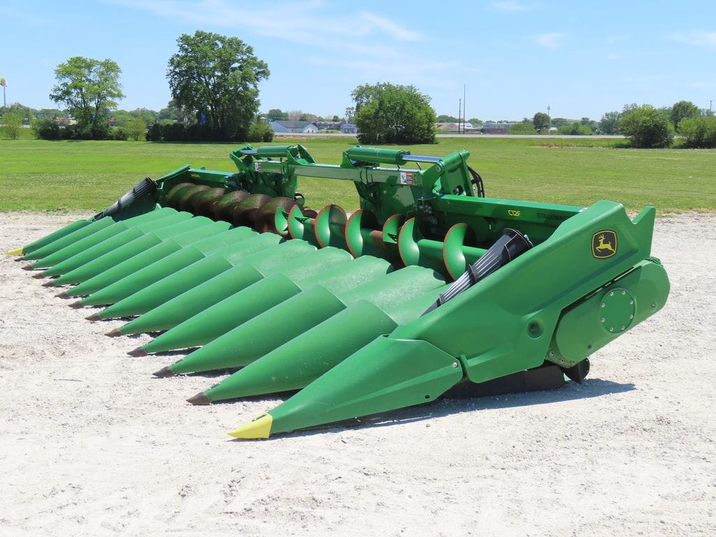 Main image John Deere C12F