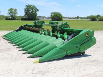 Main image John Deere C12F