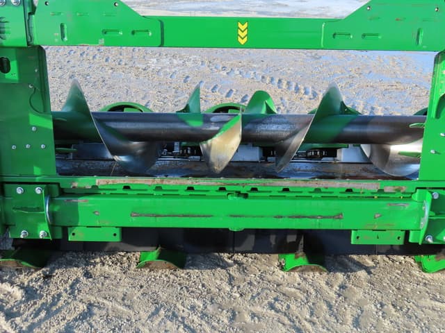 Image of John Deere C12F equipment image 4