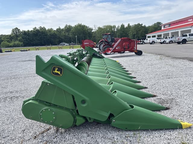 Image of John Deere C12F equipment image 1