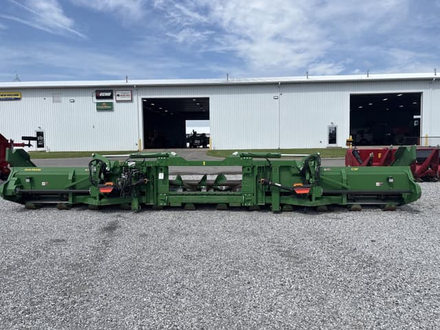 Image of John Deere C12F equipment image 3