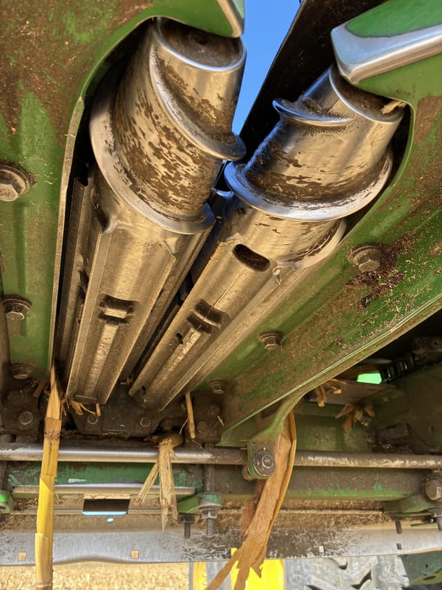 Image of John Deere C12F equipment image 4