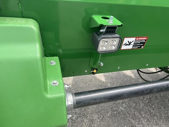 Image of John Deere C12F equipment image 4