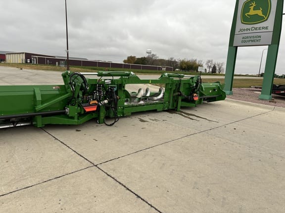 Main image John Deere C12F