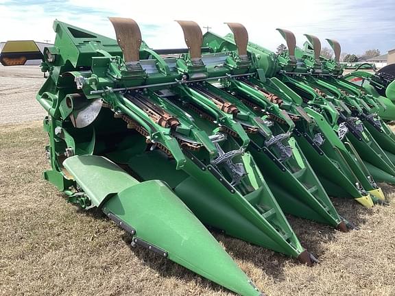 Image of John Deere C12F Primary image