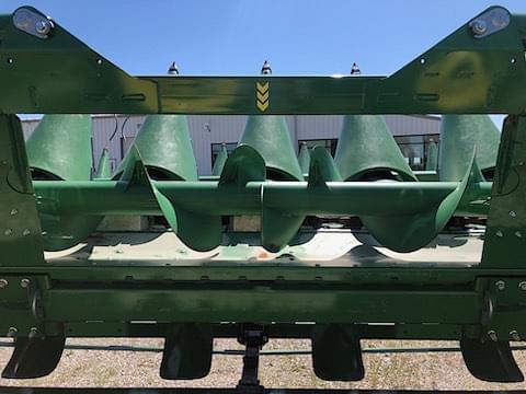 Image of John Deere C12F equipment image 4