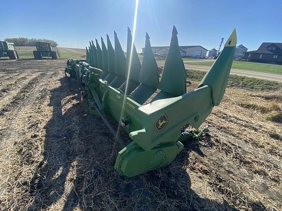 Image of John Deere C12F equipment image 1