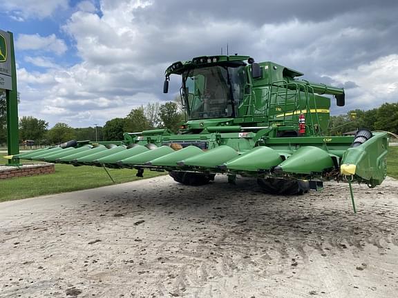 Image of John Deere C12F equipment image 2
