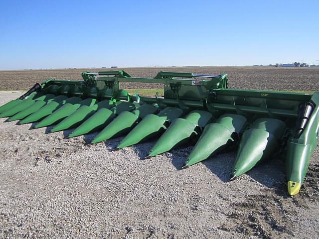 Image of John Deere C12F equipment image 2