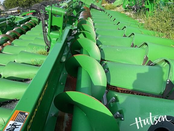 Image of John Deere C12F equipment image 3
