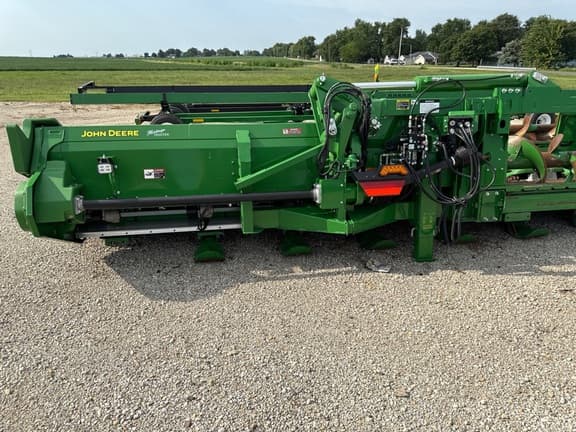 Image of John Deere C12F equipment image 2