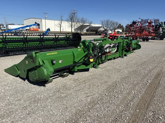Image of John Deere C12F equipment image 2