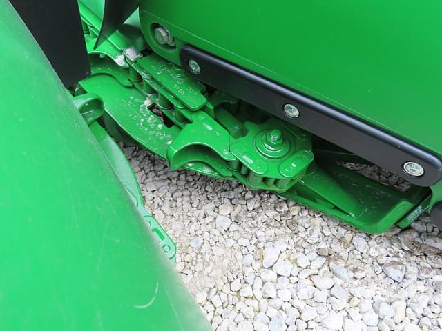 Image of John Deere C12F equipment image 3