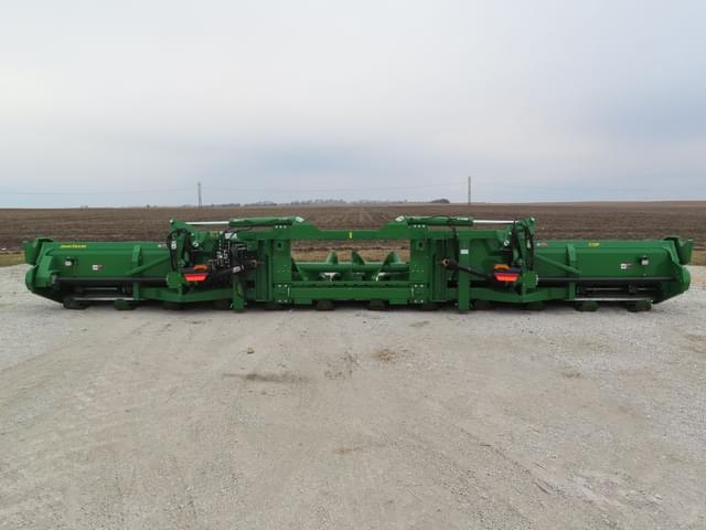 Image of John Deere C12F equipment image 3